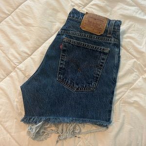 Levi’s 555 Cut Off Shorts